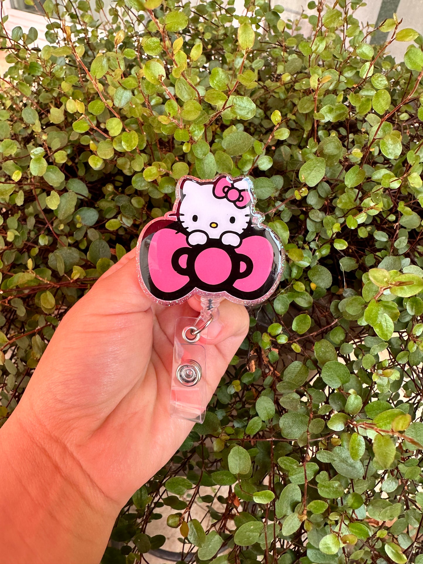 HK Bow Badge Reel