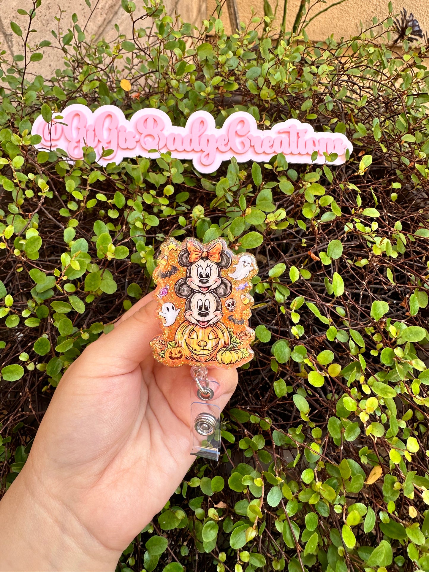 Mickey Minnie Pumpkin Badge Reel