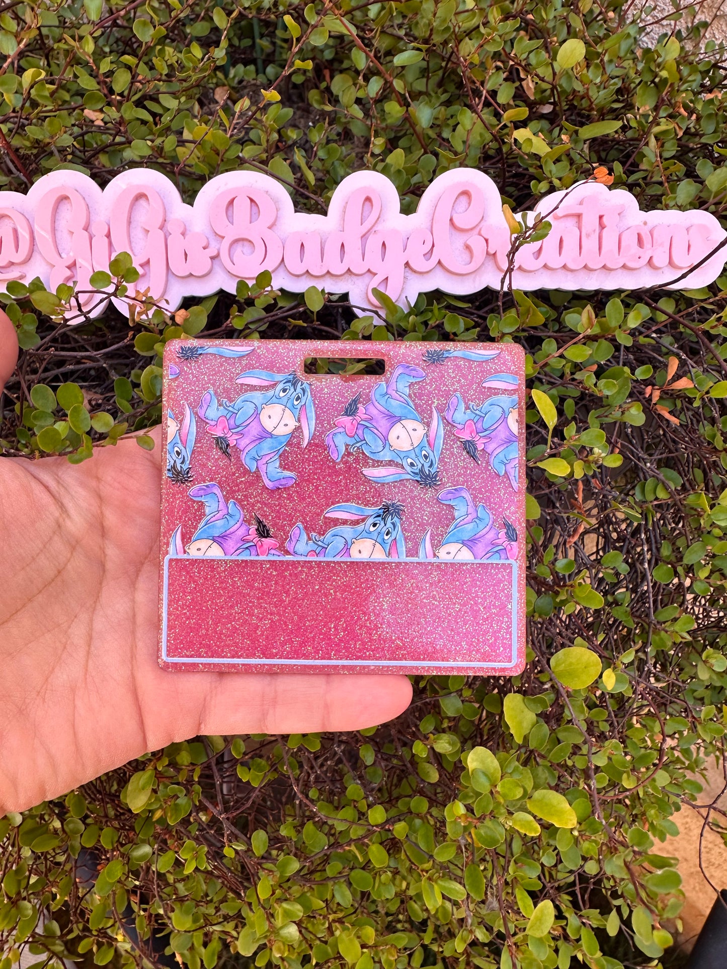 Eeyroe Badge Buddy